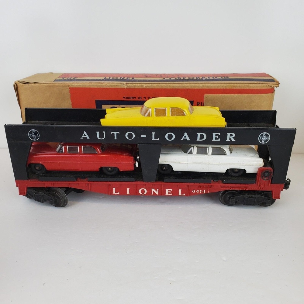 Vintage LIONEL Post War O Guage Black Red Auto Loader w/ 3 cars DAMAGED BOX